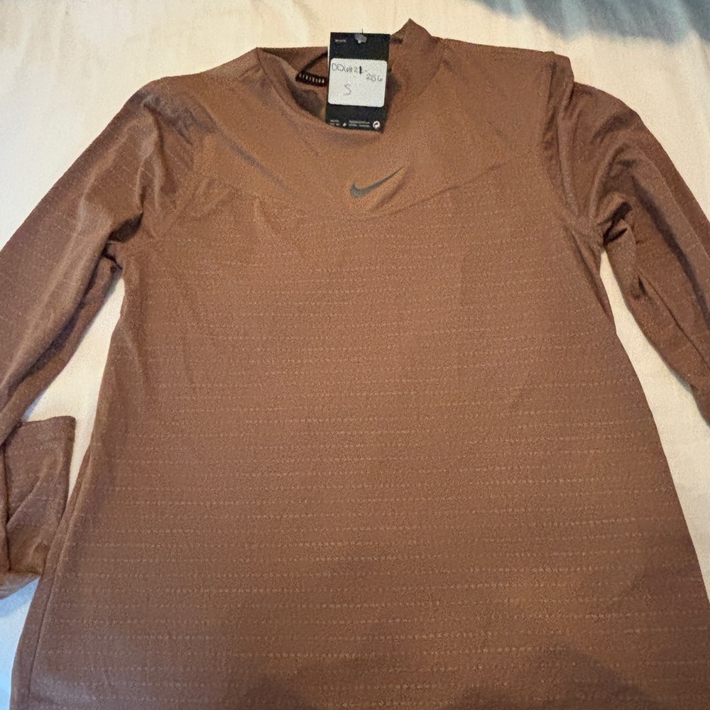 Nike Dri-FIT Running Shirt NWT brown and blue stripe